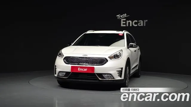 Kia Niro 2017 thumb 10