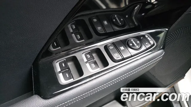 Kia Niro 2017 thumb 9