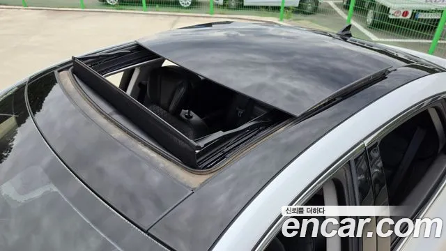 Renault Megane 2017 thumb 2