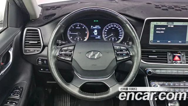Hyundai Grandeur 2017 thumb 2