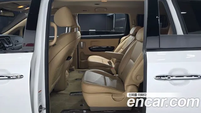 Kia Carnival 2020 thumb 9