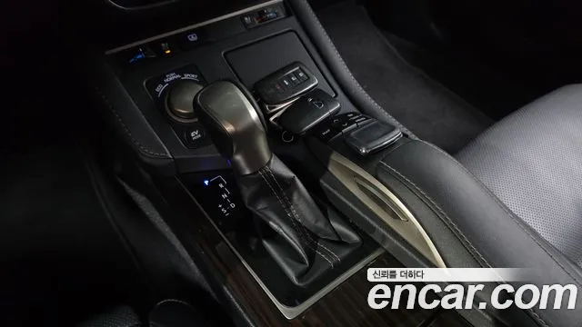 Lexus ES 2017 thumb 9