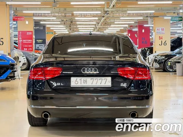 Audi A8 2012 thumb 12