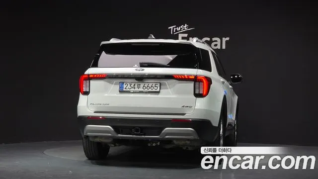 Ford Explorer 2025 thumb 3