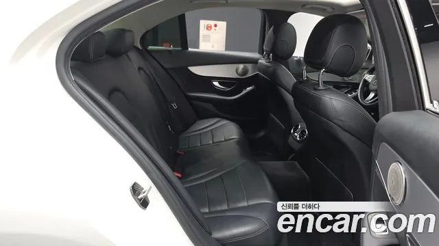 Mercedes-Benz C-Класс 2015 thumb 8