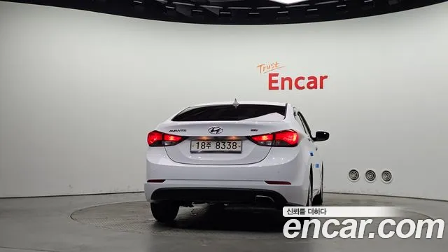 Hyundai Avante 2015 thumb 4