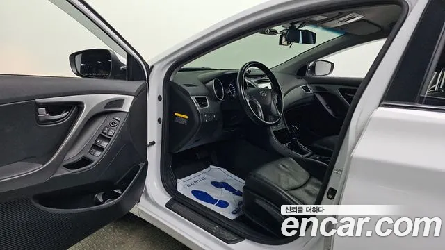 Hyundai Avante 2015 thumb 10