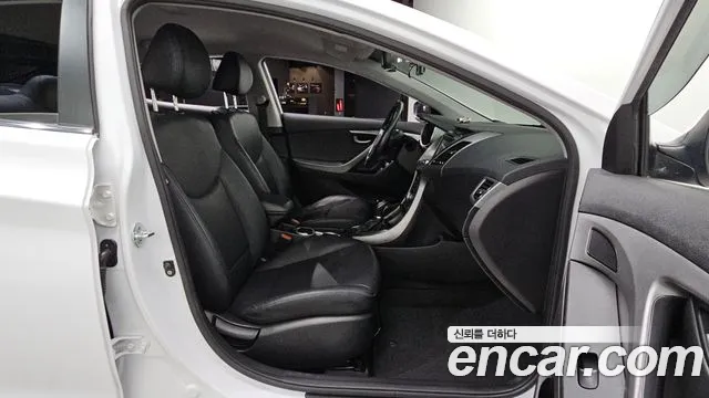 Hyundai Avante 2015 thumb 12