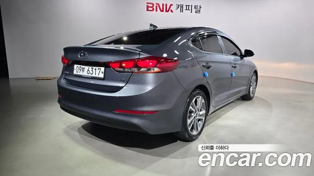 Hyundai Avante 2017 thumb 9
