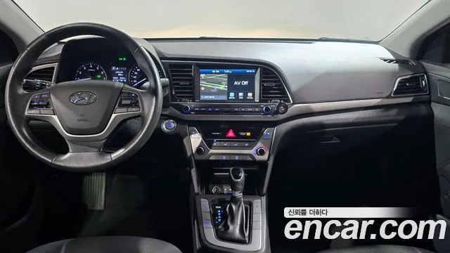 Hyundai Avante 2017 thumb 10