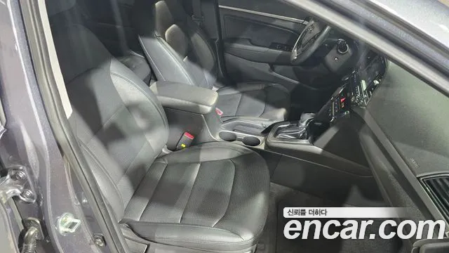 Hyundai Avante 2017 thumb 4