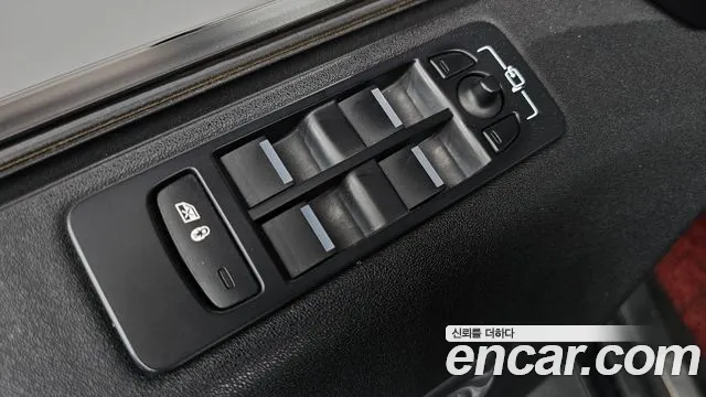 Land Rover Discovery Sport 2019 thumb 7