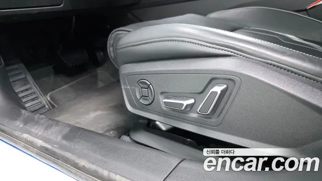 Audi A6 2025 thumb 2