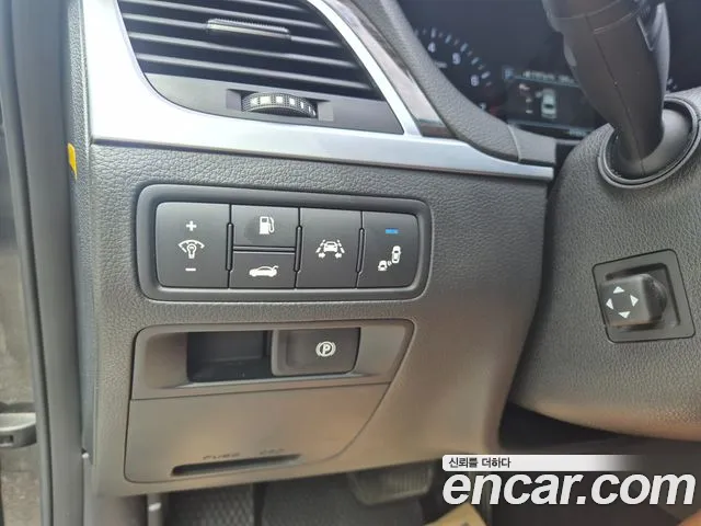 Genesis G80 2019 thumb 5