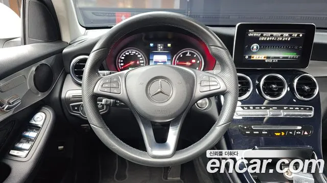 Mercedes-Benz GLC 2018 thumb 12