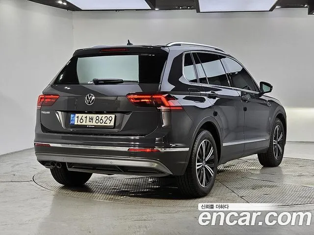 Volkswagen Tiguan 2020 thumb 6