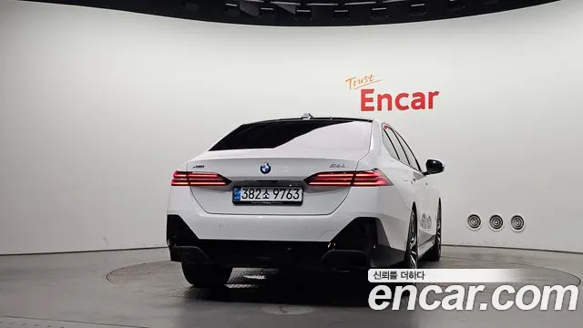 BMW 5 серии 2024 thumb 4