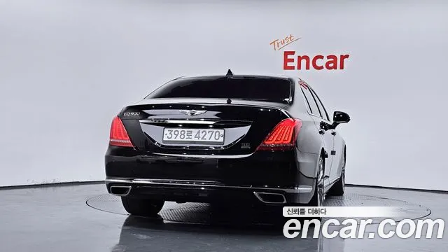 Genesis G90 2018 thumb 4
