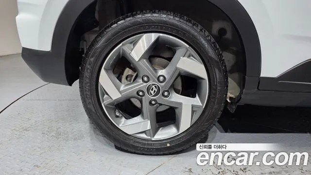 Hyundai Venue 2021 thumb 2
