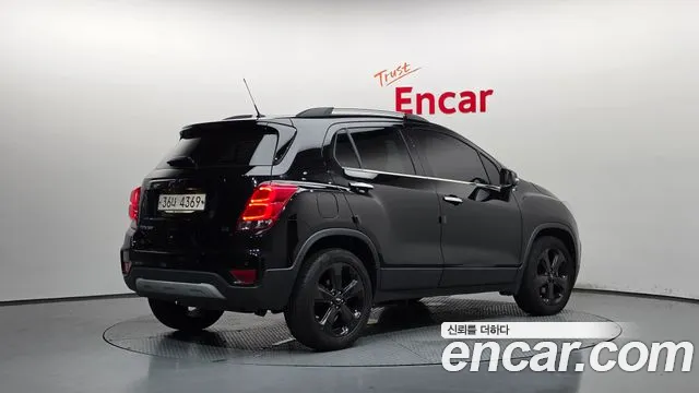 Chevrolet Tracker 2017 thumb 11