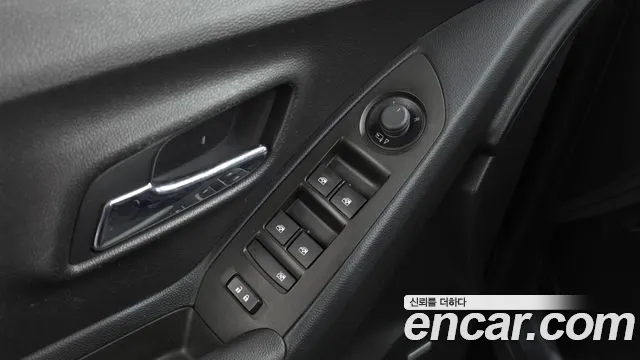 Chevrolet Tracker 2017 thumb 2