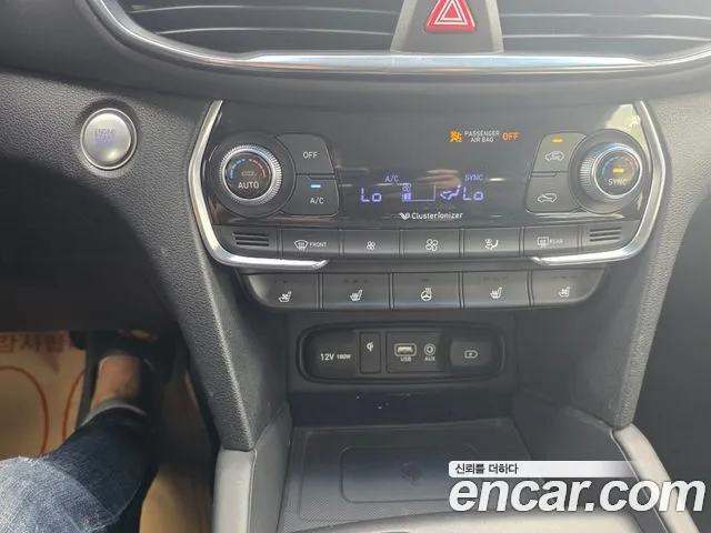 Hyundai Santa Fe 2019 thumb 10