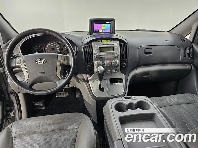 Hyundai Starex 2015 thumb 12