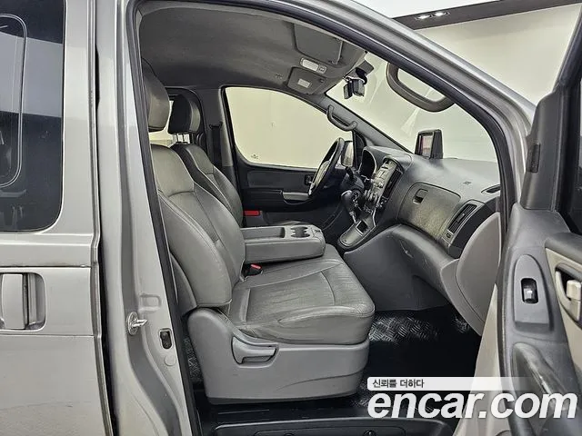 Hyundai Starex 2015 thumb 11