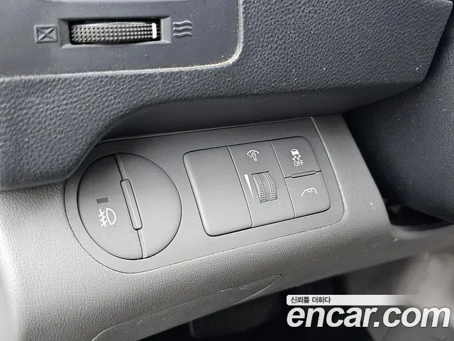 Hyundai Starex 2015 thumb 6