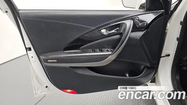 Hyundai Grandeur 2014 thumb 3