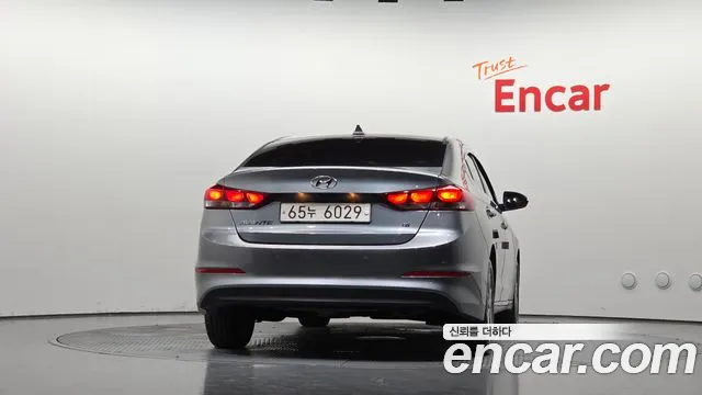 Hyundai Avante 2017 thumb 5
