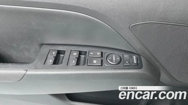 Hyundai Avante 2017 thumb 8