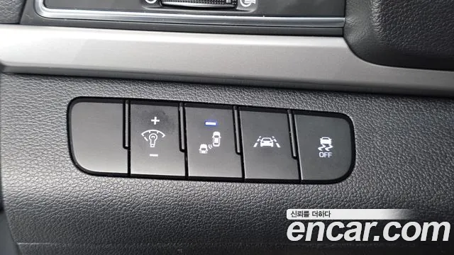 Hyundai Avante 2017 thumb 11