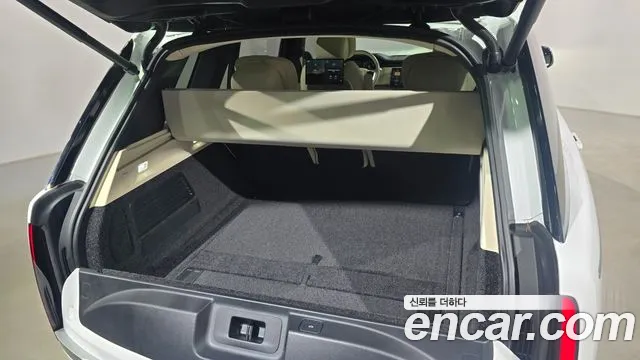 Land Rover Range Rover 2025 thumb 8