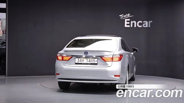 Lexus ES 2013 thumb 4
