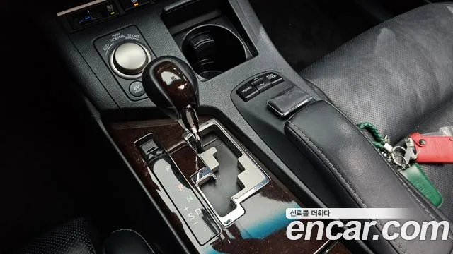 Lexus ES 2013 thumb 9