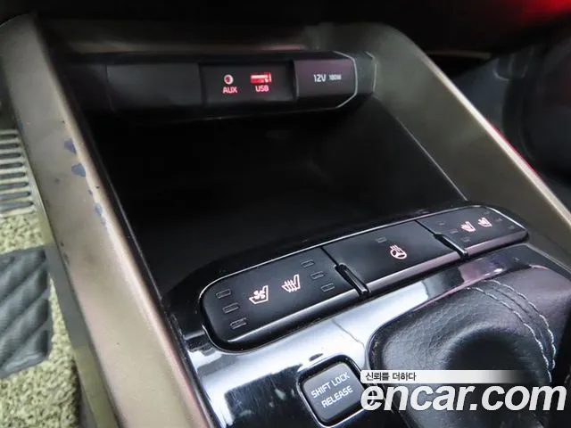 Kia Stonic 2018 thumb 3