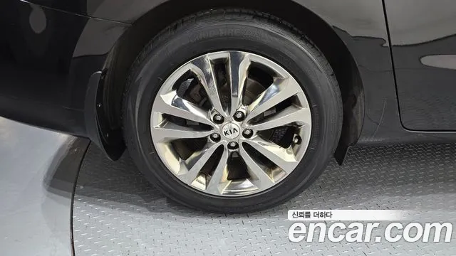 Kia Carnival 2017 thumb 5