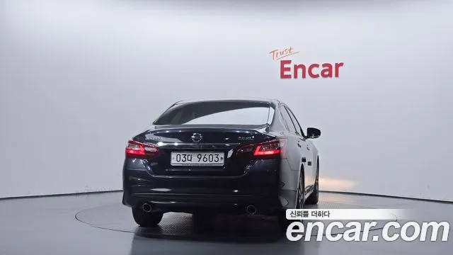 Nissan Altima 2018 thumb 4