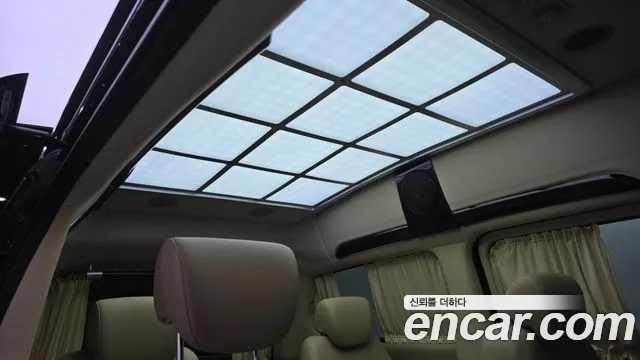 Hyundai Starex 2017 thumb 10
