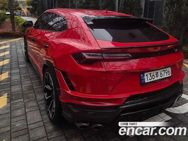 Lamborghini Urus 2023 thumb 11