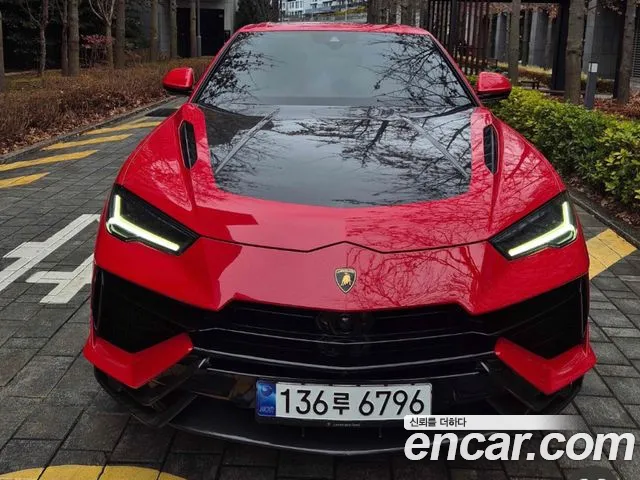 Lamborghini Urus 2023 thumb 2