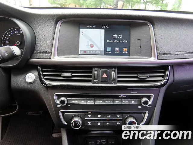 Kia K5 2016 thumb 12