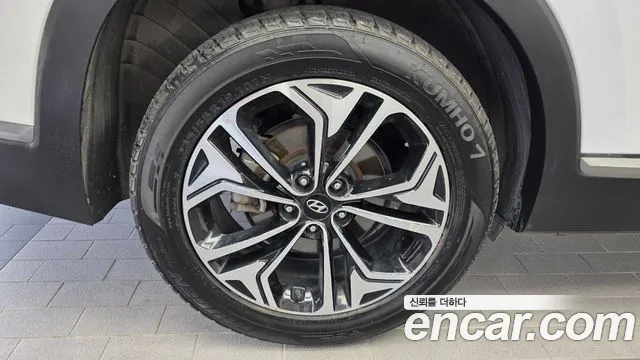 Hyundai Santa Fe 2019 thumb 5