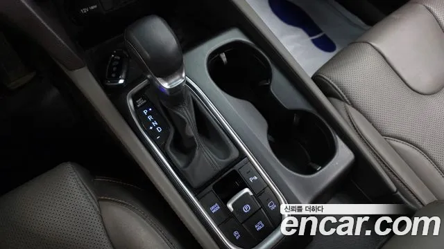 Hyundai Santa Fe 2019 thumb 9