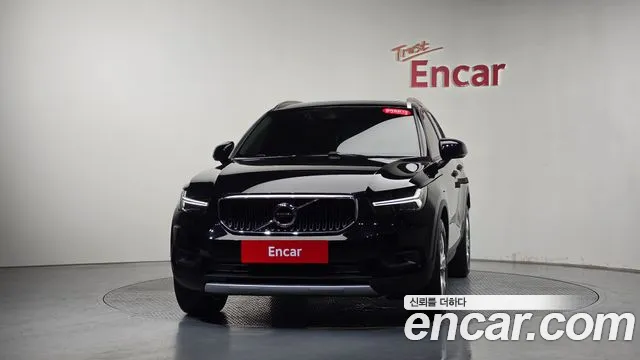 Volvo XC40 2021 thumb 2