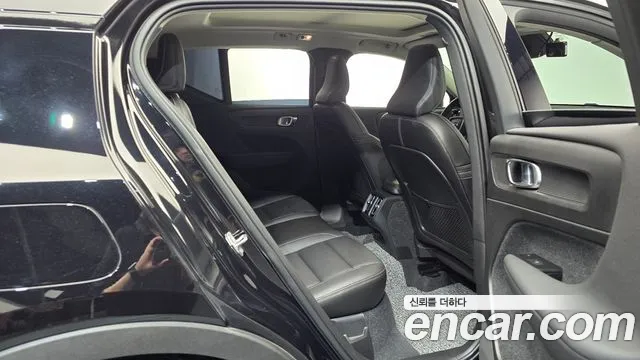 Volvo XC40 2021 thumb 10