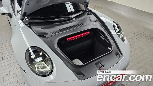 Porsche 911 2024 thumb 5