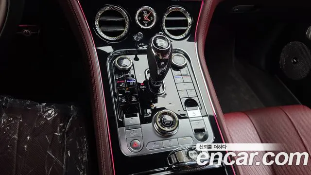 Bentley Continental 2020 thumb 11