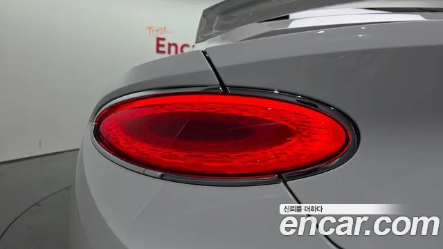 Bentley Continental 2020 thumb 6
